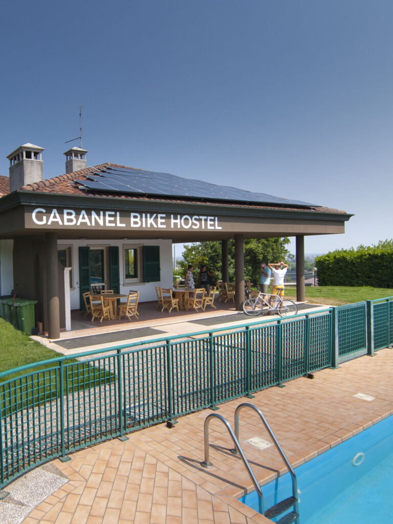 Bike Hostel - a hostel between Verona and the Lake Garda with swimming pool